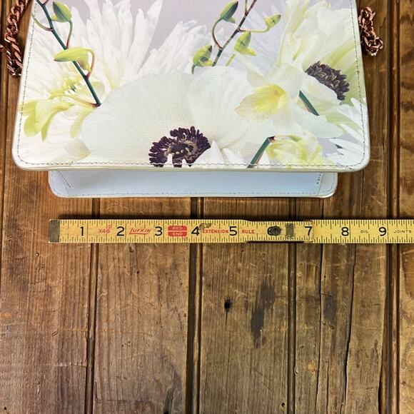 Ted Baker gray floral leather crossbody rose gold chain trim flap front - Picture 4 of 7